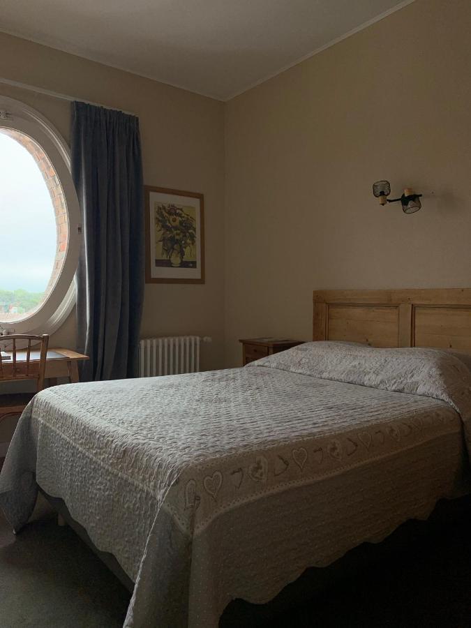 Hotel Le Caddy Le Touquet エクステリア 写真