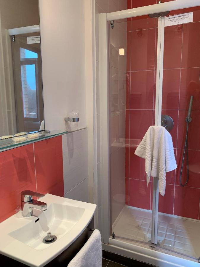 Hotel Le Caddy Le Touquet エクステリア 写真